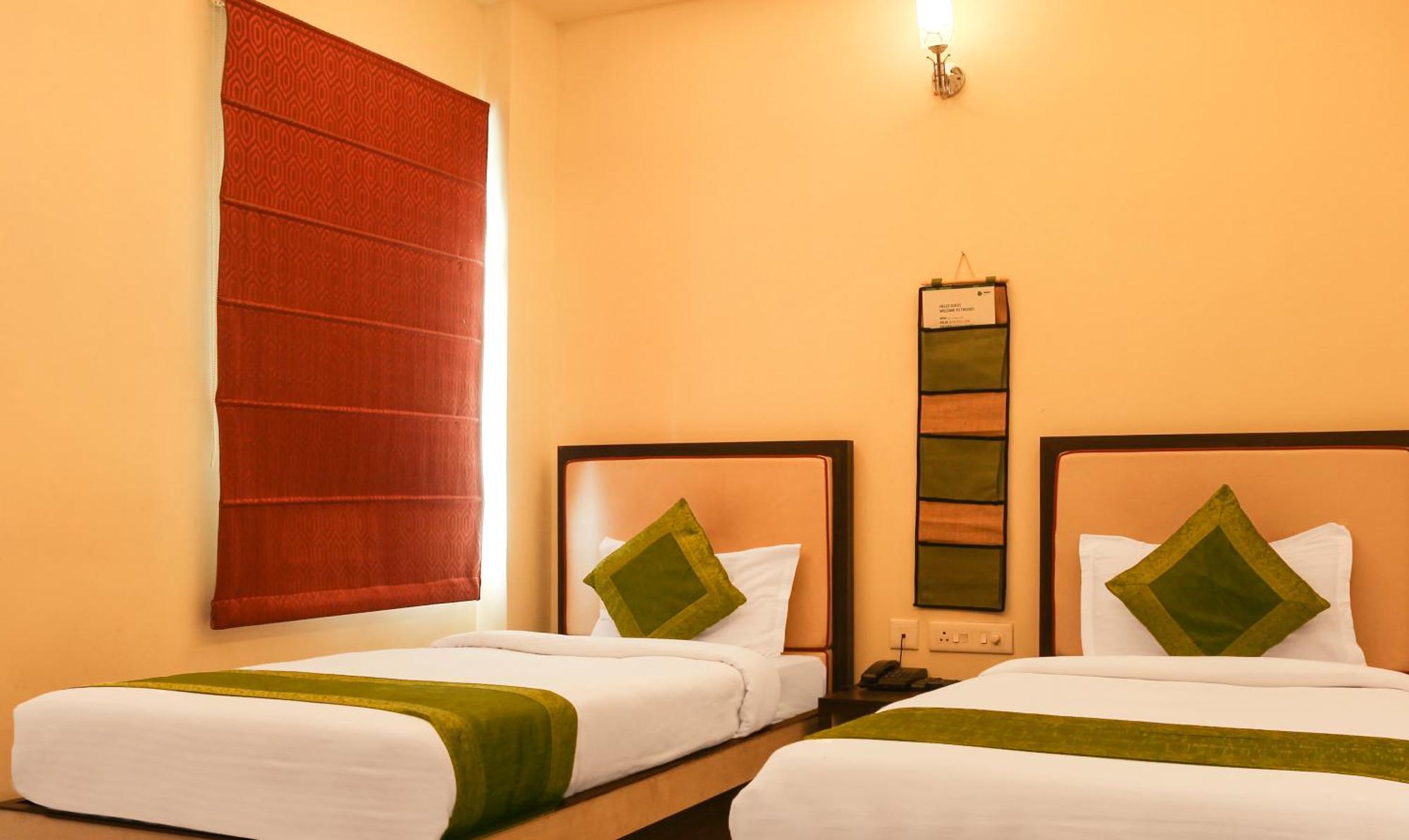 Hotel Janki International Sigra 2 Km From Kashi Vishwanath Temple Варанасі Екстер'єр фото