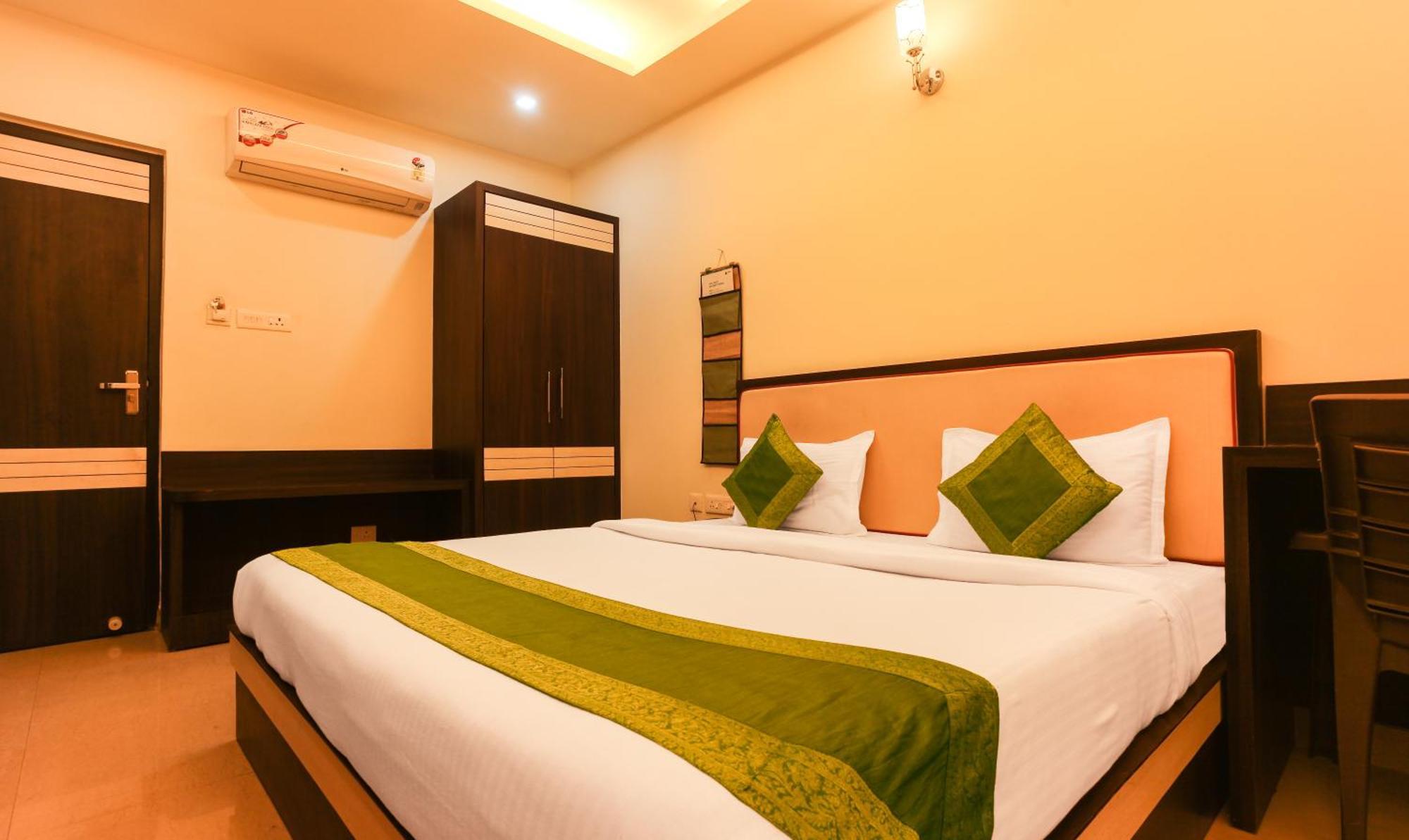 Hotel Janki International Sigra 2 Km From Kashi Vishwanath Temple Варанасі Екстер'єр фото