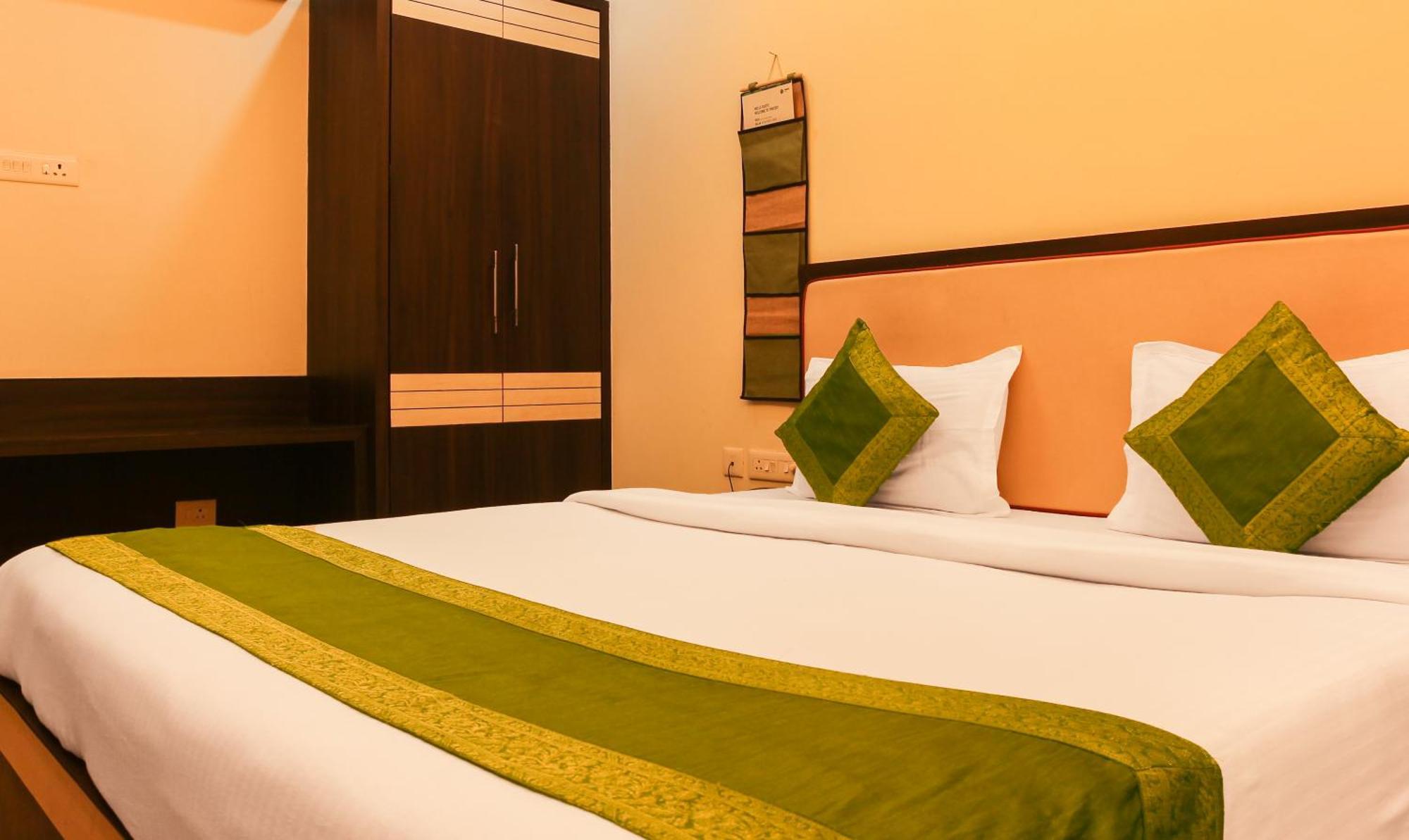 Hotel Janki International Sigra 2 Km From Kashi Vishwanath Temple Варанасі Екстер'єр фото