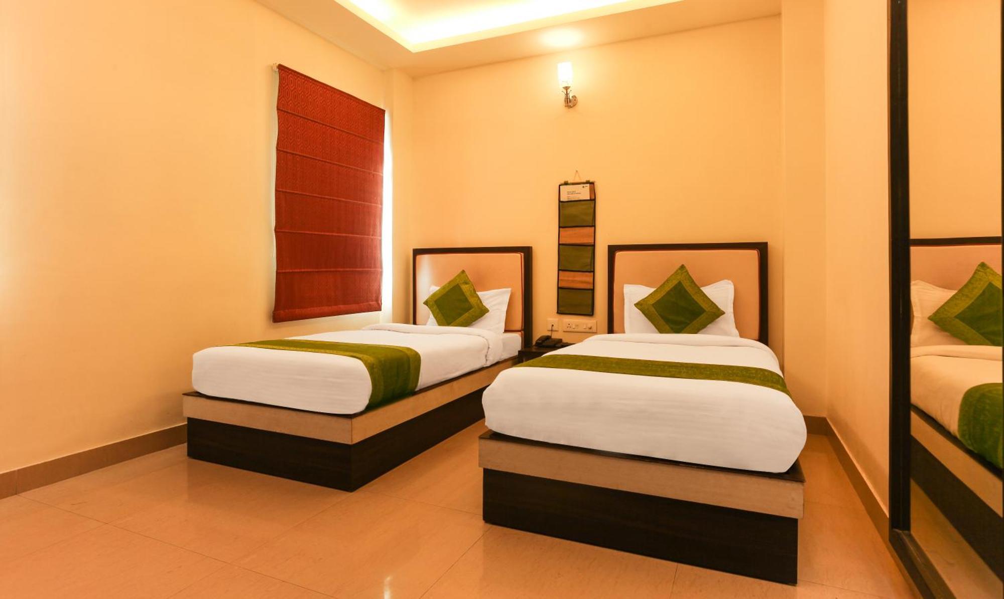 Hotel Janki International Sigra 2 Km From Kashi Vishwanath Temple Варанасі Екстер'єр фото