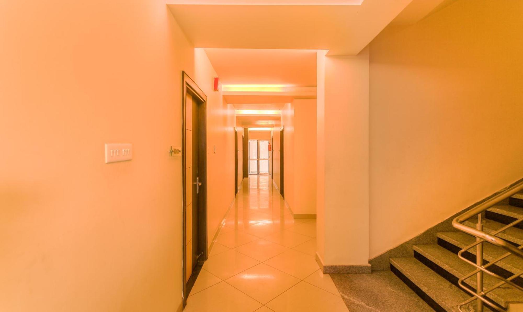 Hotel Janki International Sigra 2 Km From Kashi Vishwanath Temple Варанасі Екстер'єр фото
