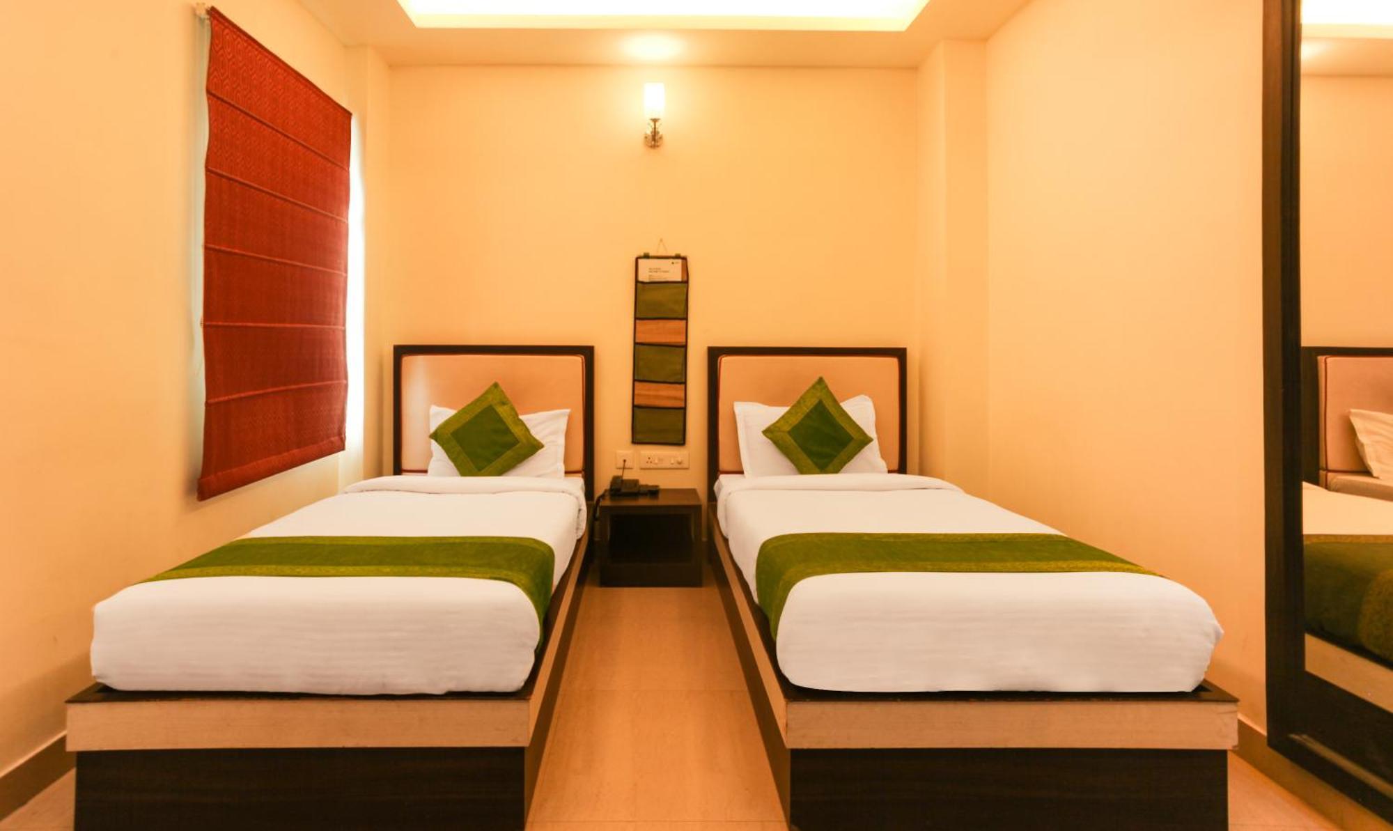 Hotel Janki International Sigra 2 Km From Kashi Vishwanath Temple Варанасі Екстер'єр фото