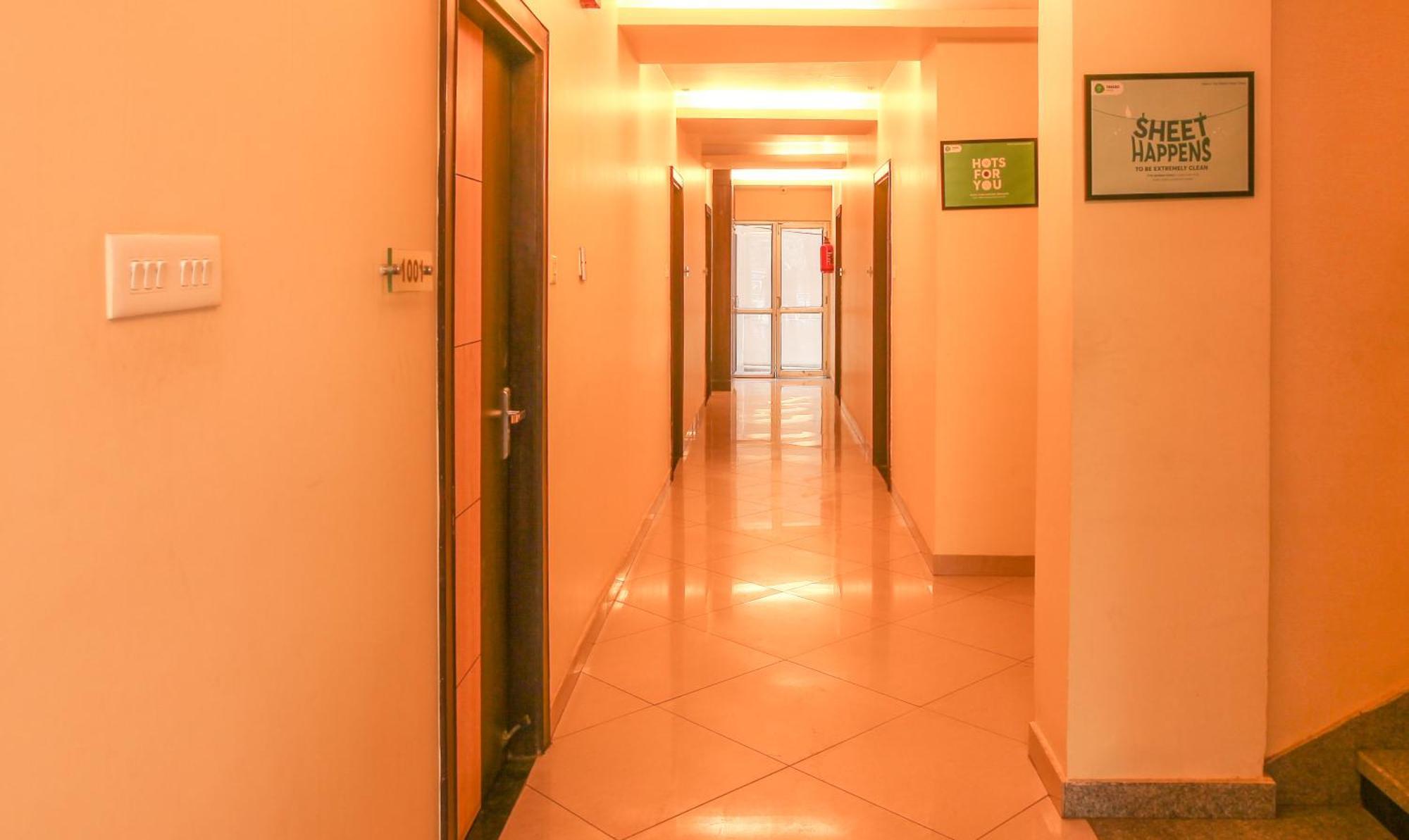 Hotel Janki International Sigra 2 Km From Kashi Vishwanath Temple Варанасі Екстер'єр фото