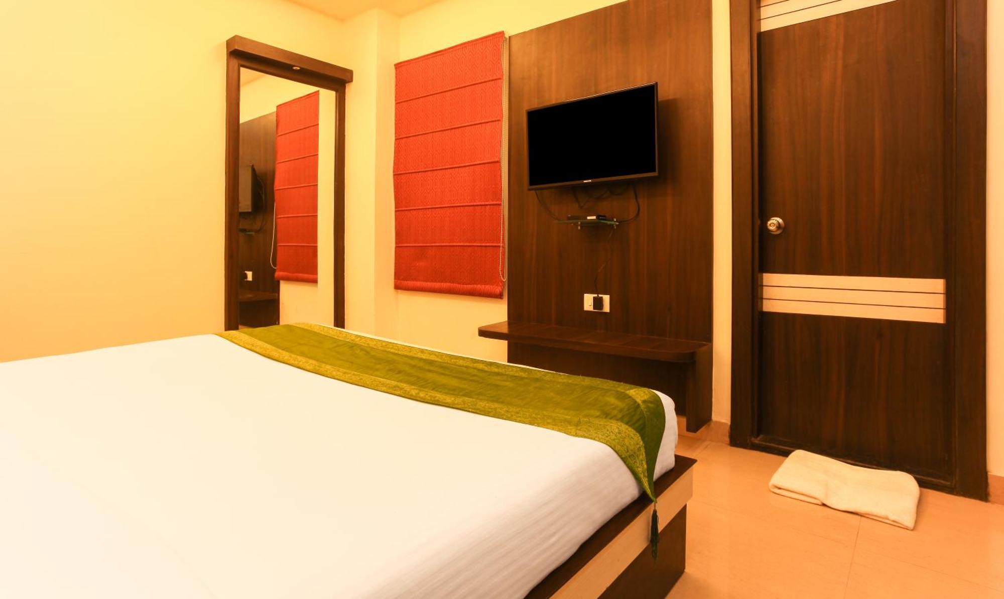 Hotel Janki International Sigra 2 Km From Kashi Vishwanath Temple Варанасі Екстер'єр фото