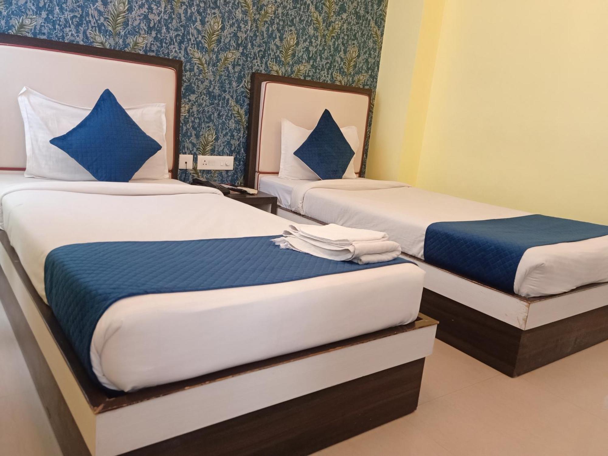 Hotel Janki International Sigra 2 Km From Kashi Vishwanath Temple Варанасі Екстер'єр фото