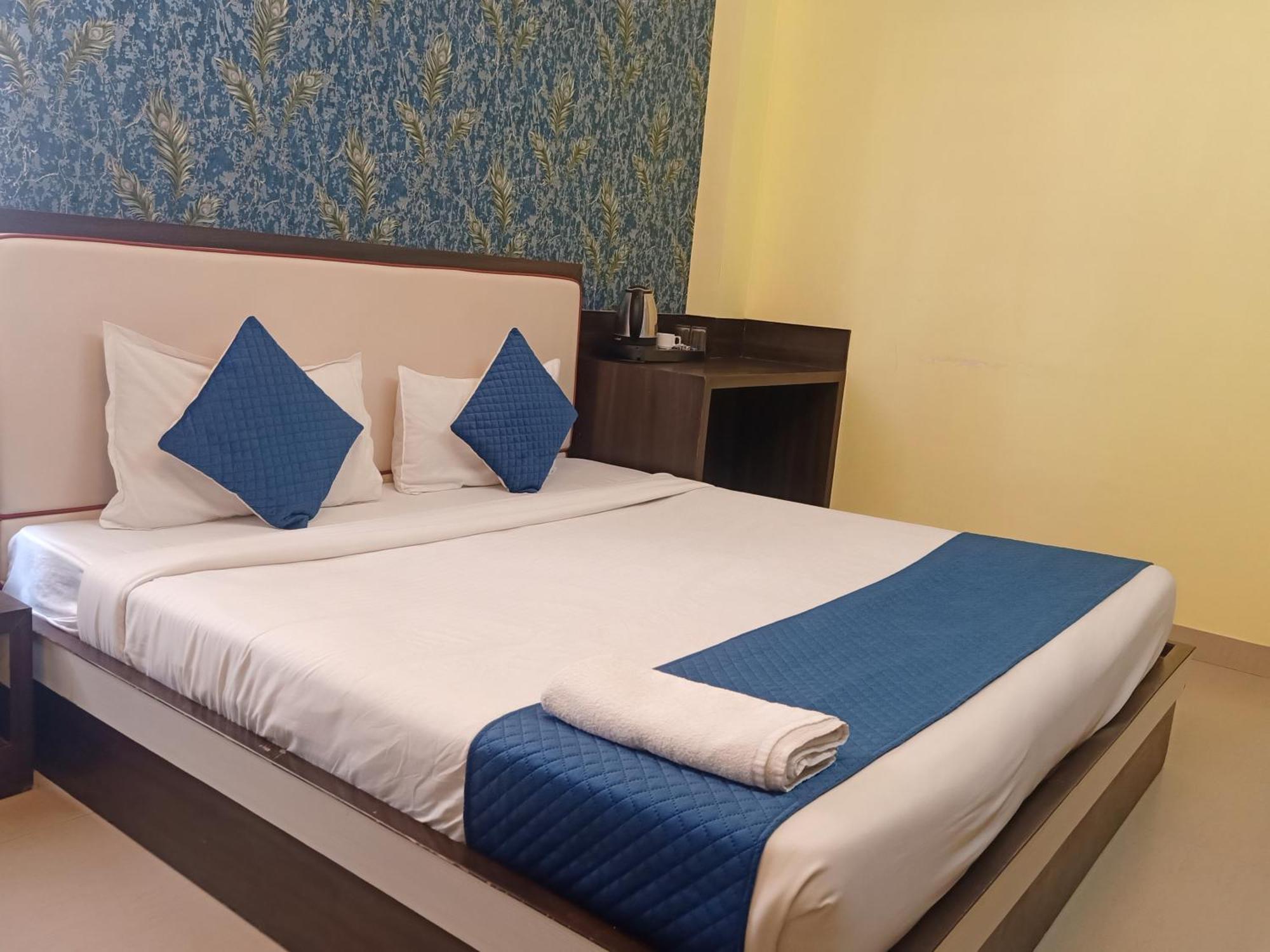 Hotel Janki International Sigra 2 Km From Kashi Vishwanath Temple Варанасі Екстер'єр фото