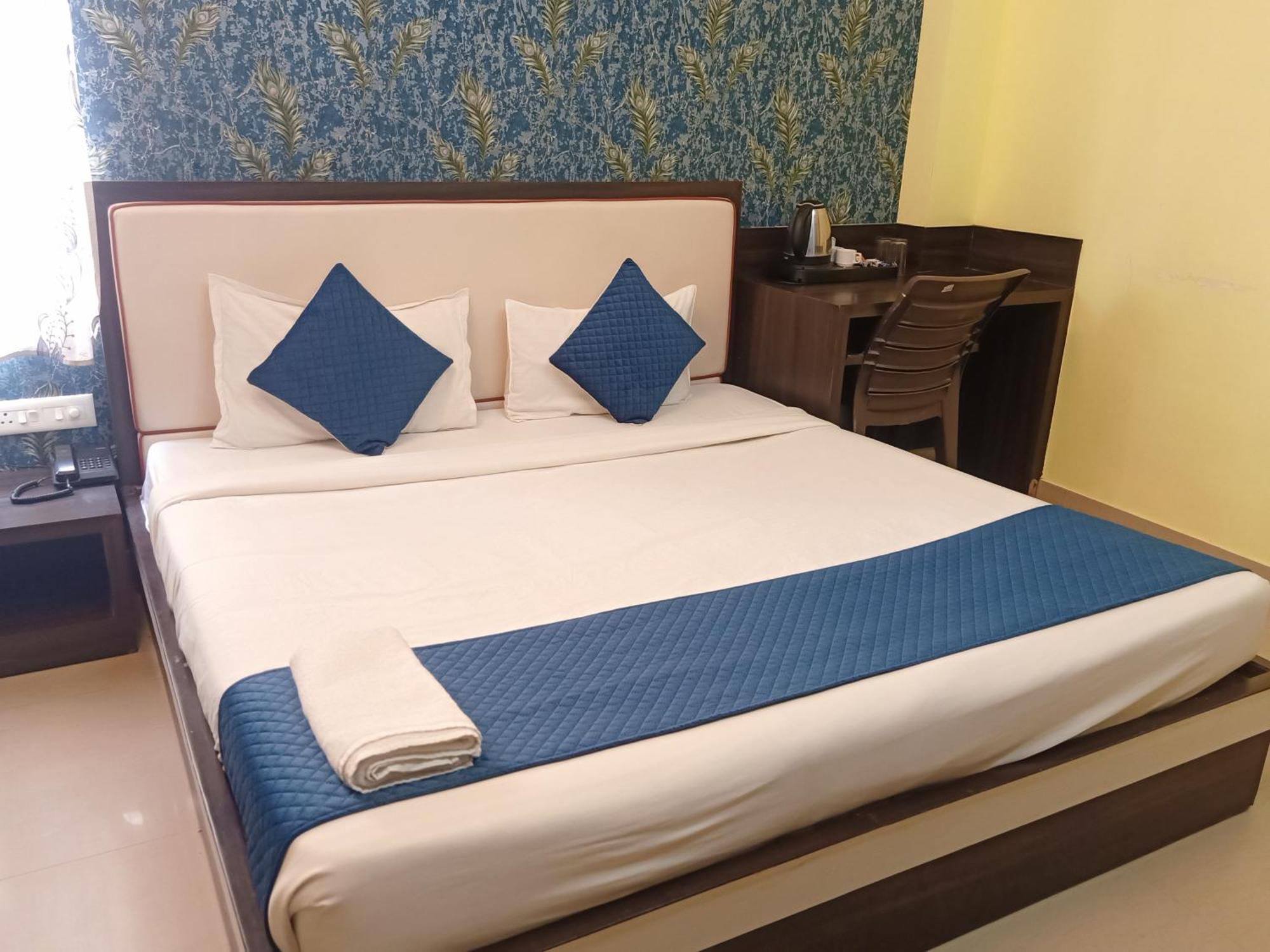 Hotel Janki International Sigra 2 Km From Kashi Vishwanath Temple Варанасі Екстер'єр фото