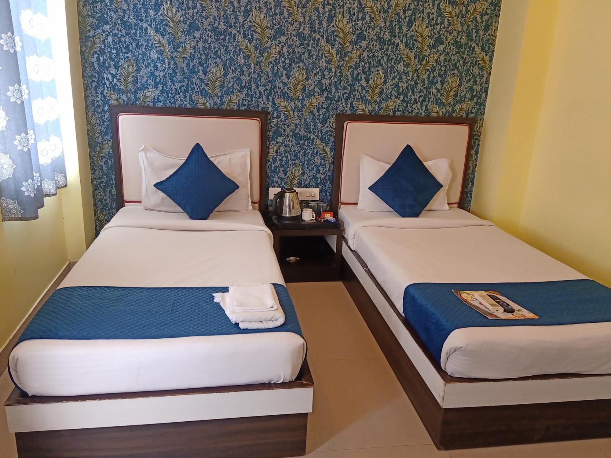 Hotel Janki International Sigra 2 Km From Kashi Vishwanath Temple Варанасі Екстер'єр фото