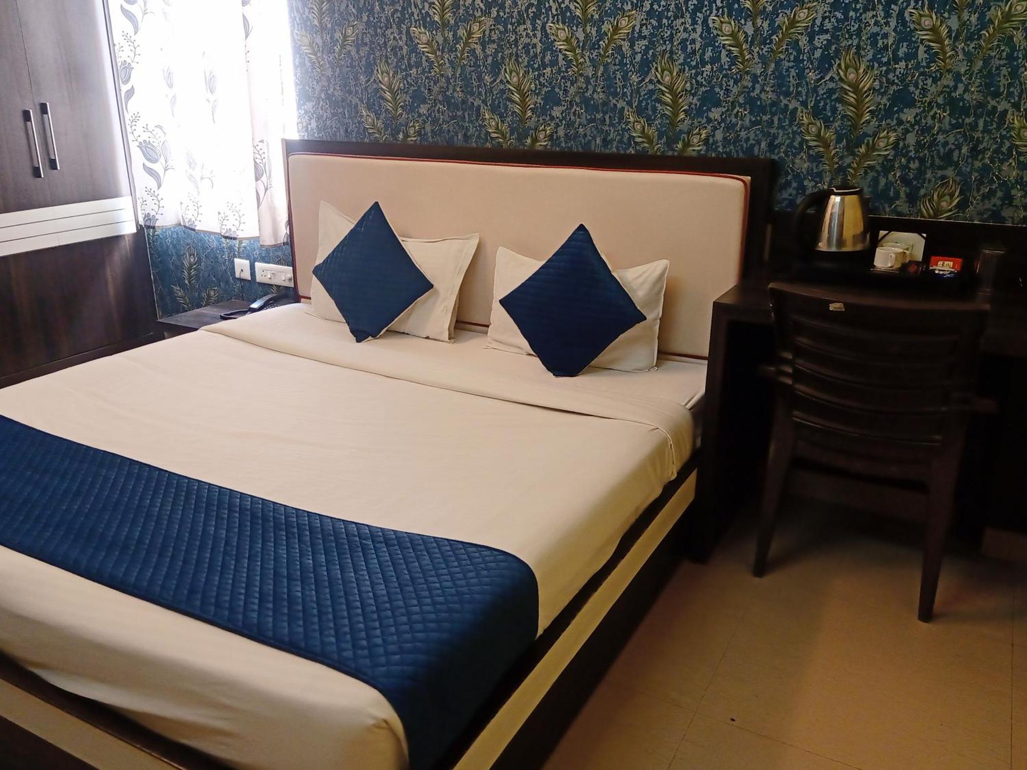 Hotel Janki International Sigra 2 Km From Kashi Vishwanath Temple Варанасі Екстер'єр фото