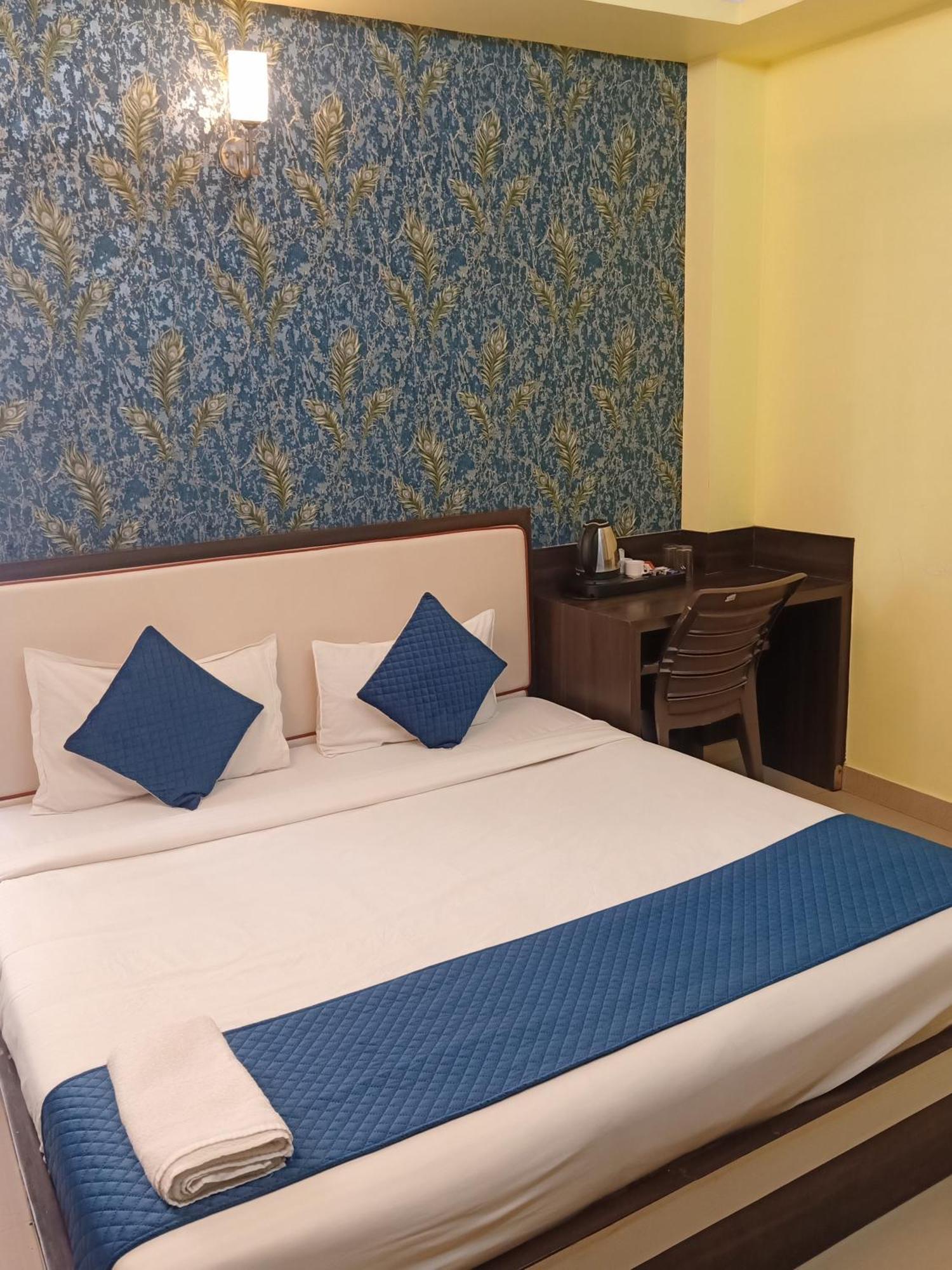 Hotel Janki International Sigra 2 Km From Kashi Vishwanath Temple Варанасі Екстер'єр фото