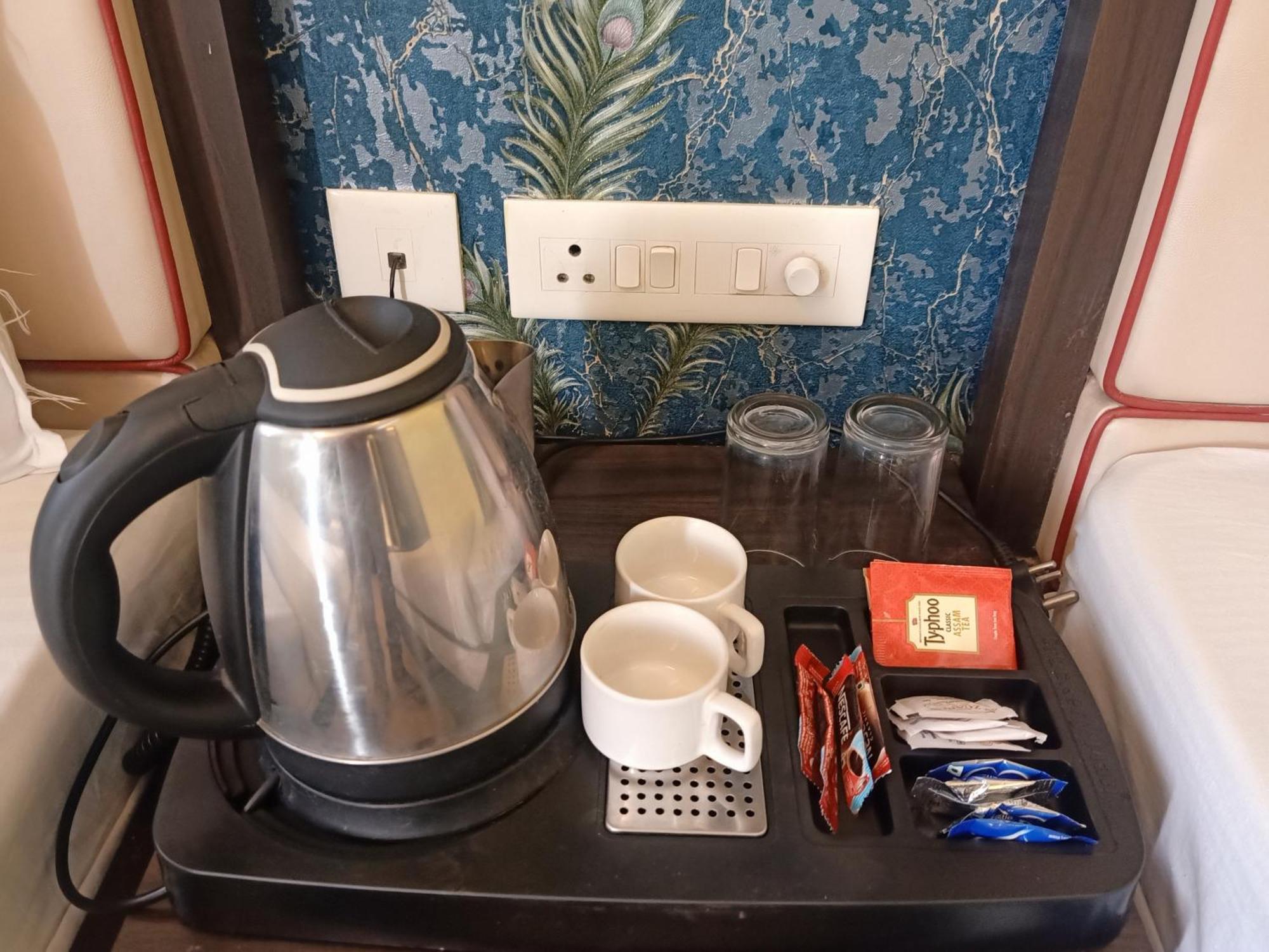 Hotel Janki International Sigra 2 Km From Kashi Vishwanath Temple Варанасі Екстер'єр фото